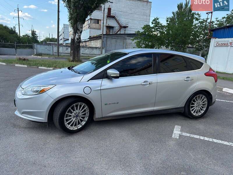 Хэтчбек Ford Focus 2013 в Запорожье