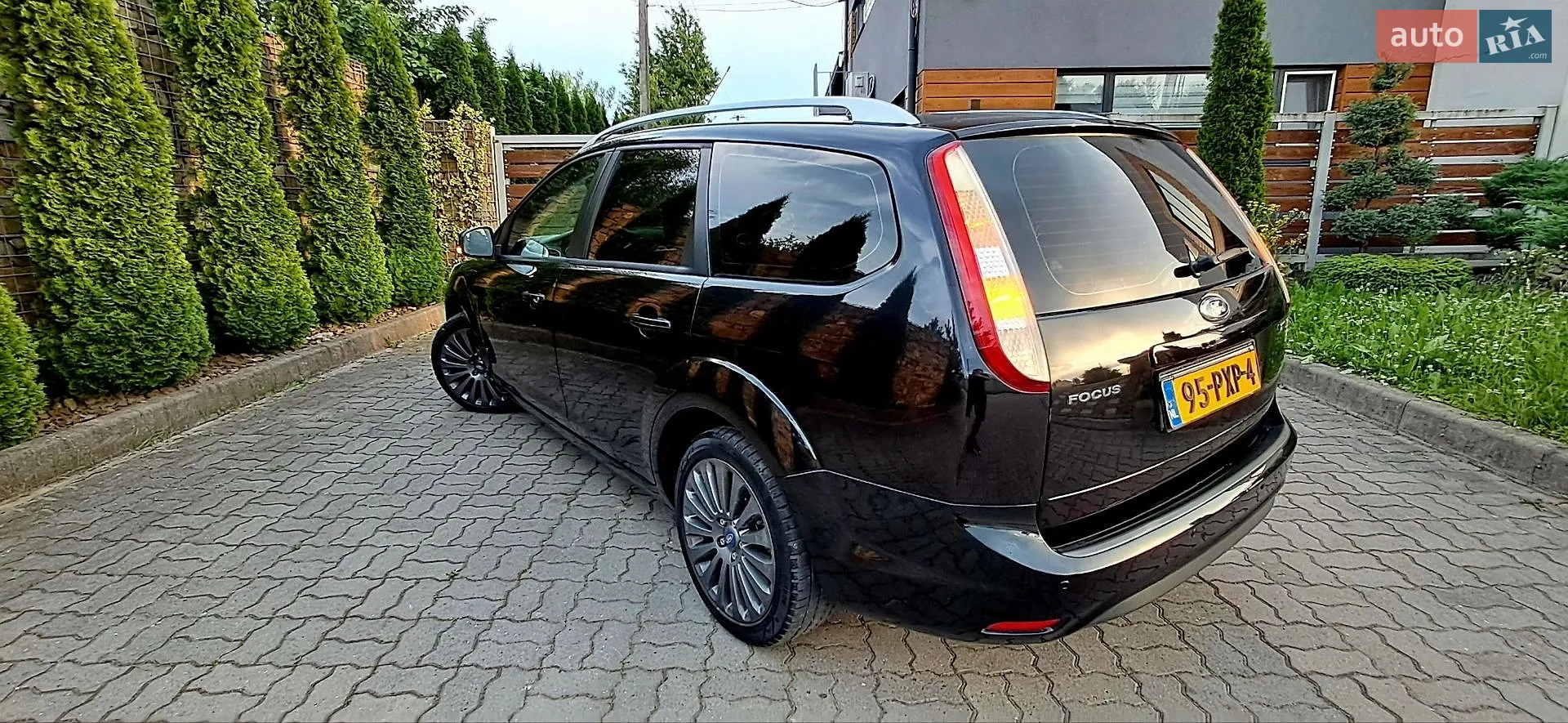 2010 Ford Focus - мініатюра 27