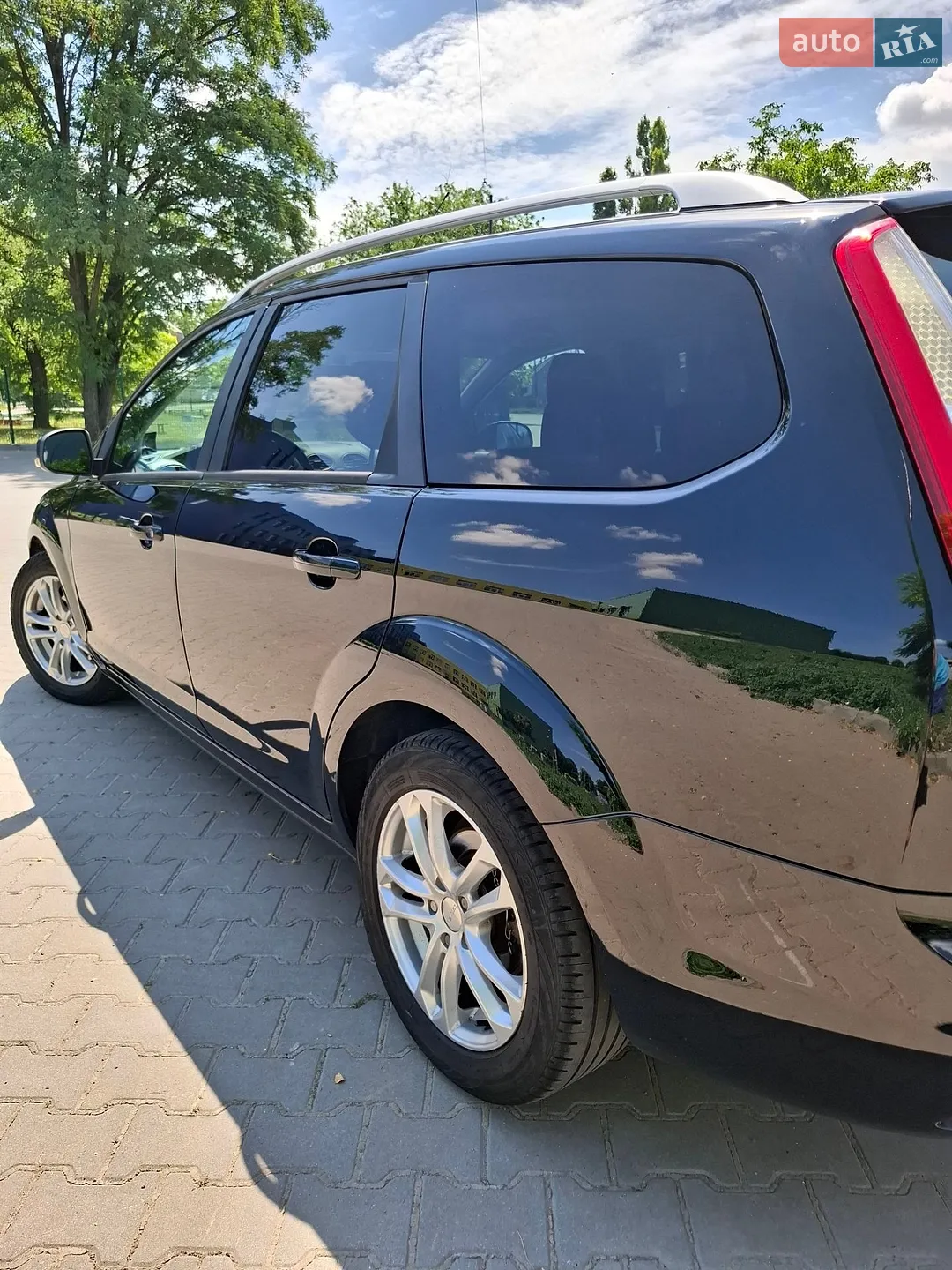 2010 Ford Focus - мініатюра 9
