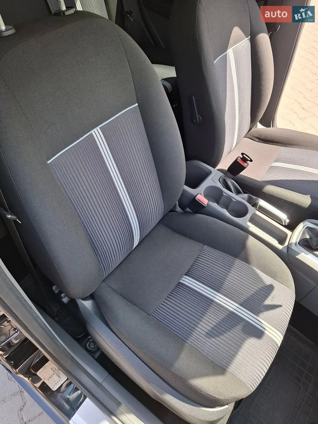 2010 Ford Focus - мініатюра 18
