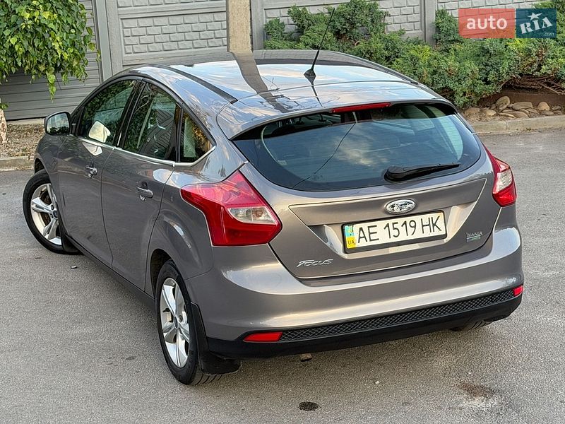 Хетчбек Ford Focus 2013 в Дніпрі