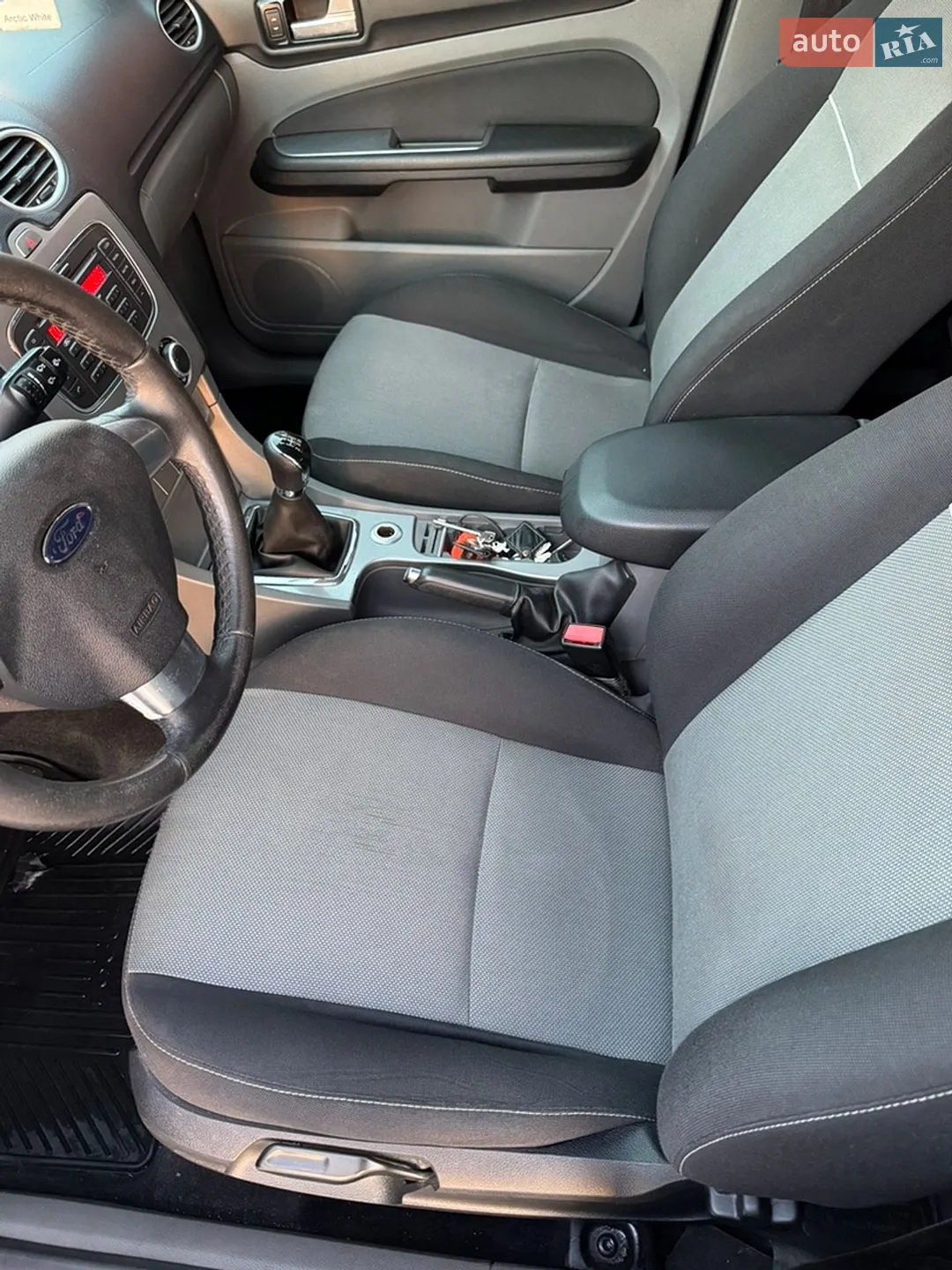 2011 Ford Focus - мініатюра 16