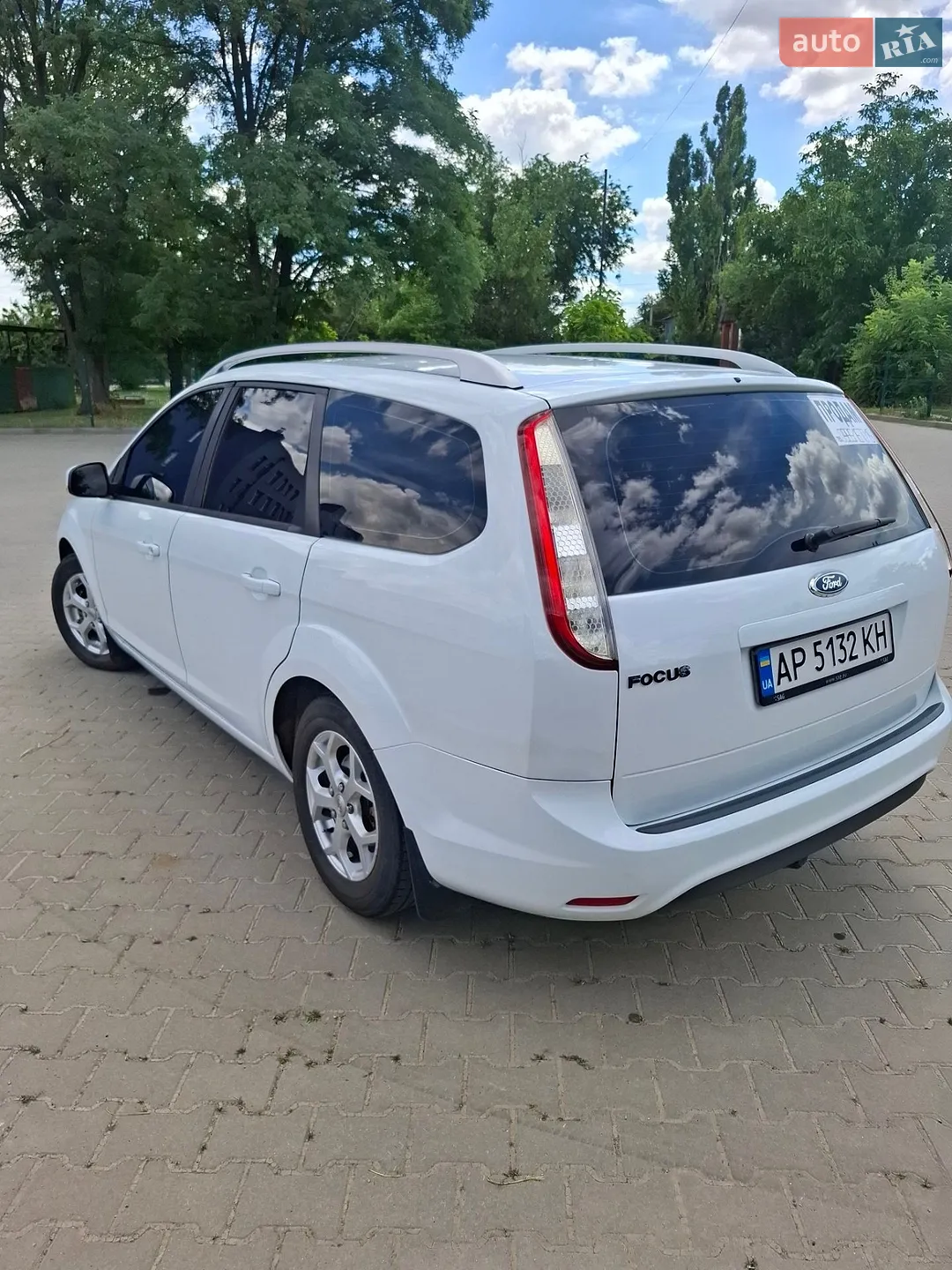 2010 Ford Focus - мініатюра 9