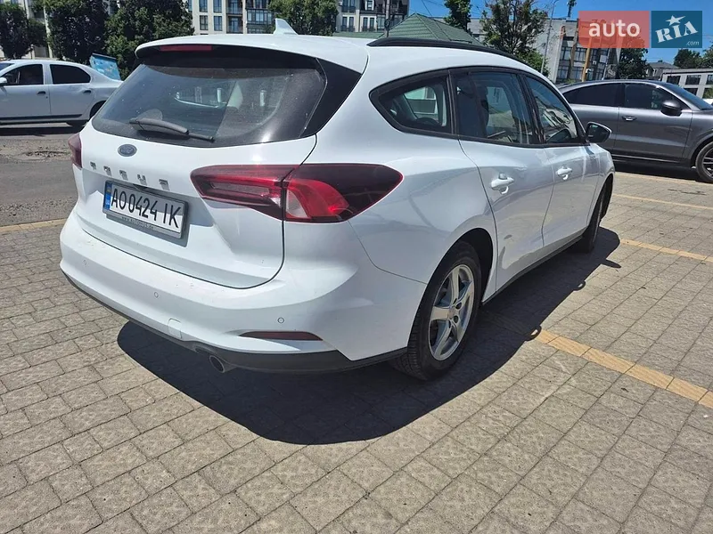 Ford Focus 2022 VIN WF0PXXGCHPNB01813 фото оголошення 5 з 49