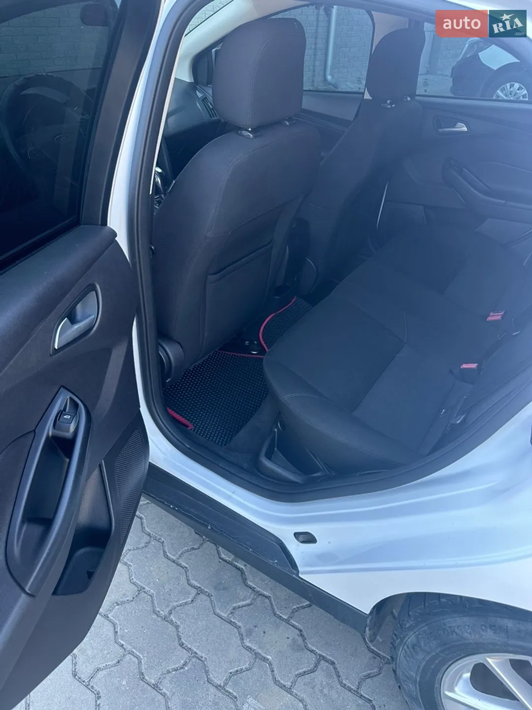 2015 Ford Focus - мініатюра 18