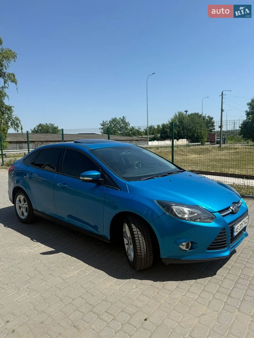 Ford Focus 2014 VIN 1FADP3F28EL397251 фото оголошення 3 з 10