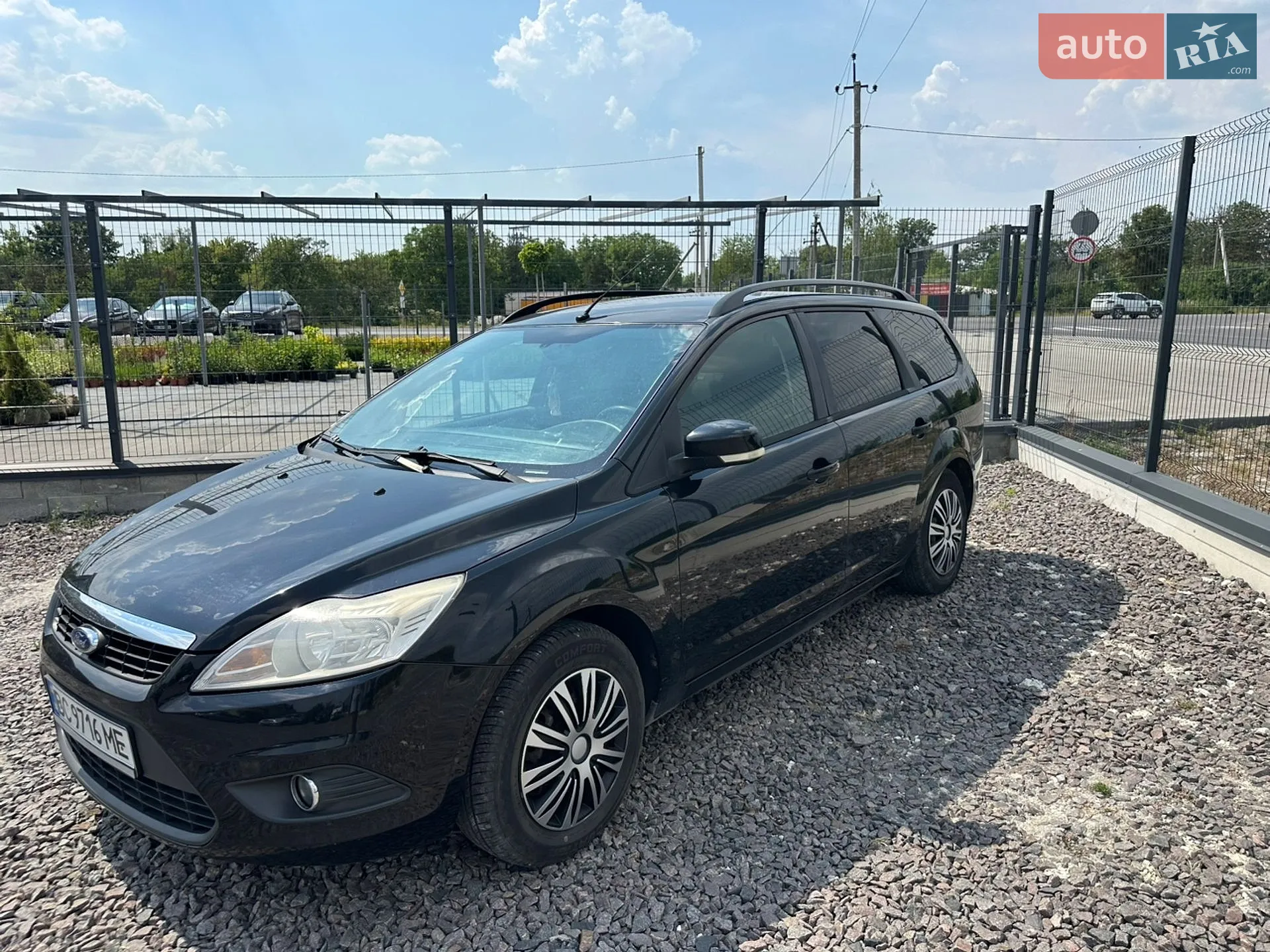 2010 Ford Focus - мініатюра 2
