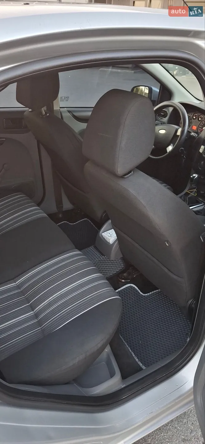 2011 Ford Focus - мініатюра 25