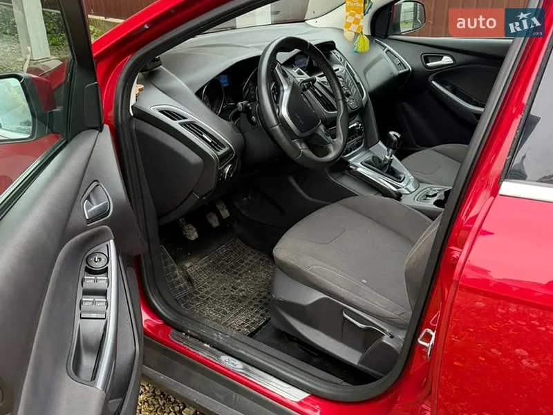 Ford Focus 2011 VIN WF0KXXGCBKBL06324 фото оголошення 10 з 52