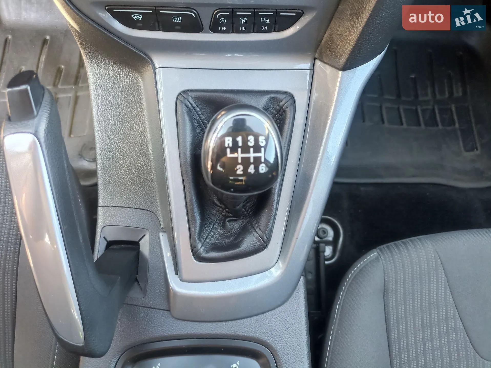 2011 Ford Focus - мініатюра 11