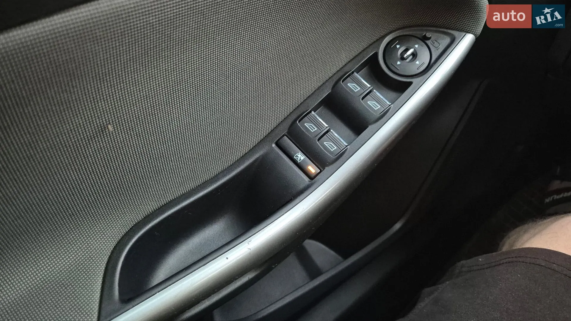 Ford Focus 2011 VIN WF0KXXGCBKBK72615 фото оголошення 26 з 38