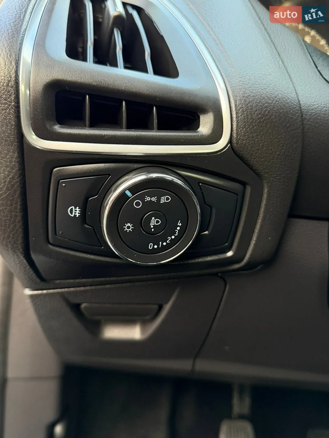 2011 Ford Focus - мініатюра 36