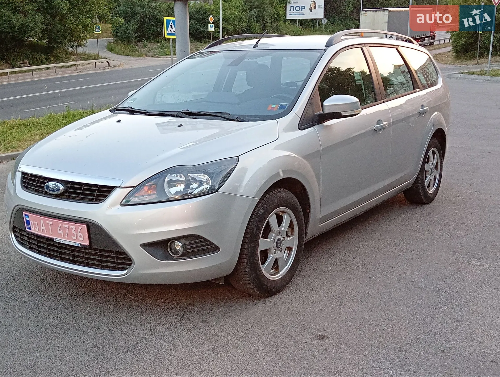 2010 Ford Focus - мініатюра 2