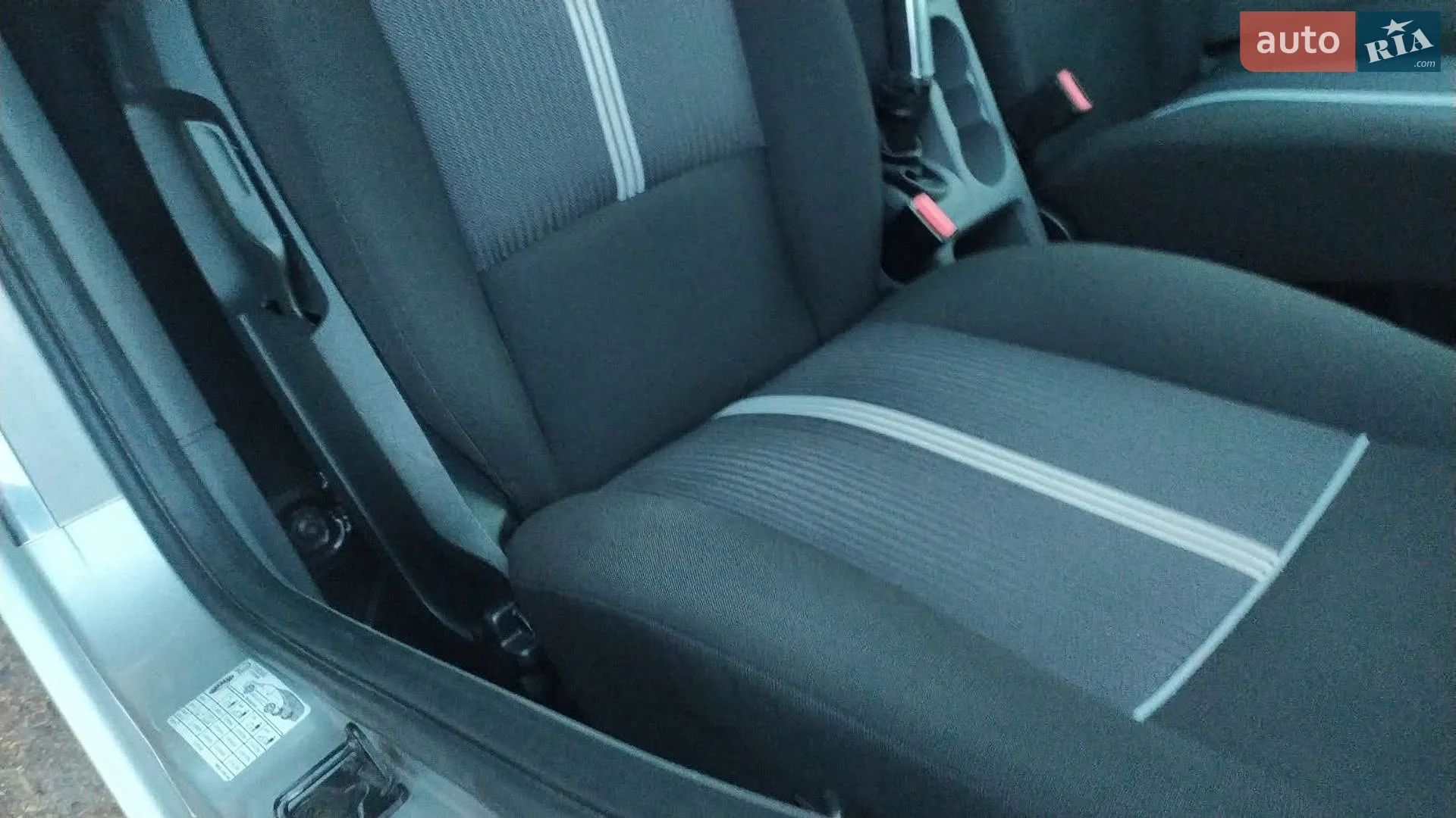 2010 Ford Focus - мініатюра 6