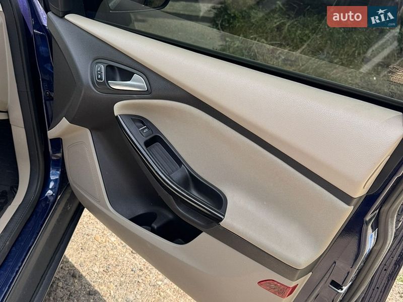 Хэтчбек Ford Focus 2016 в Черновцах