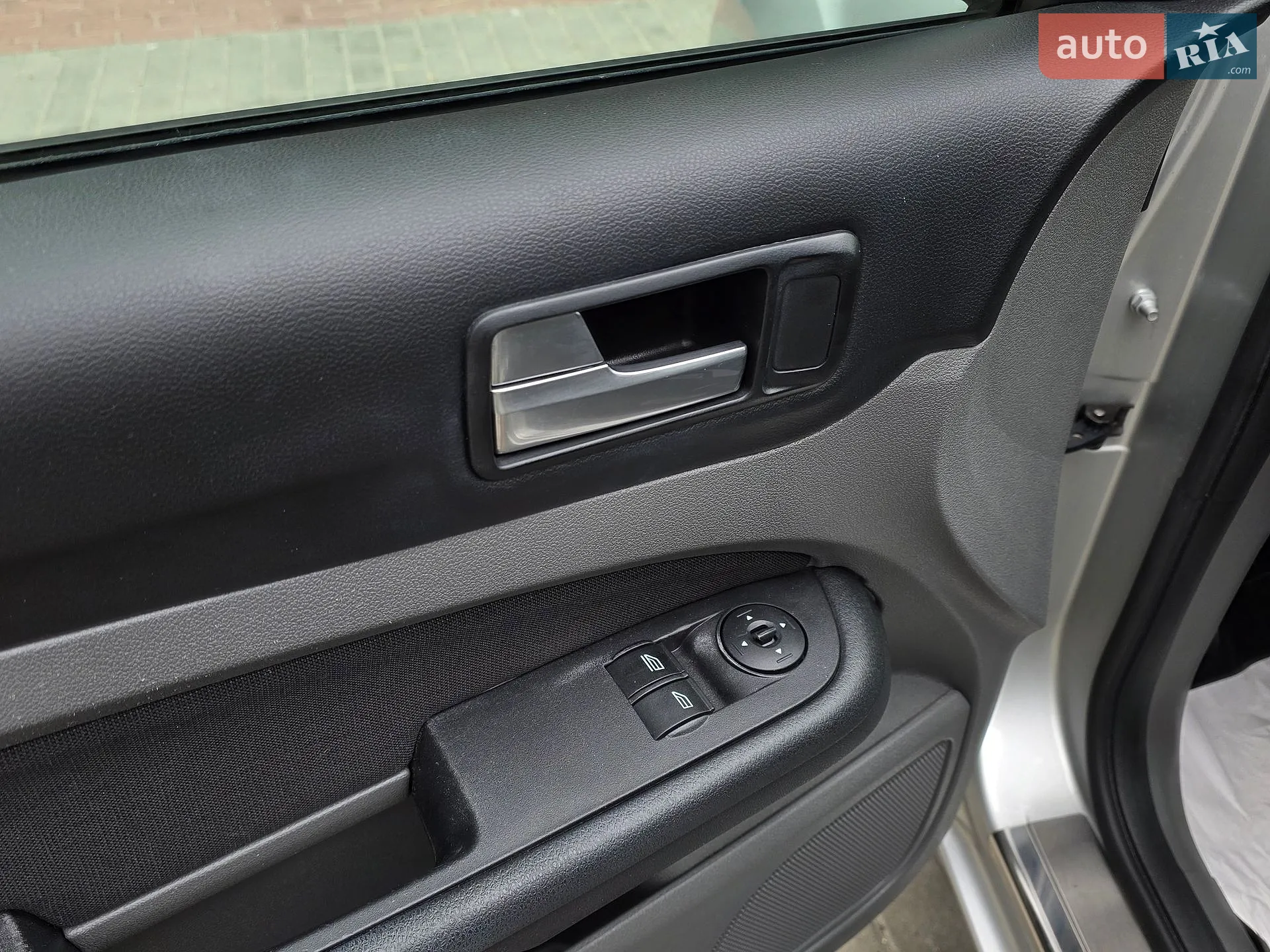 2010 Ford Focus - мініатюра 23