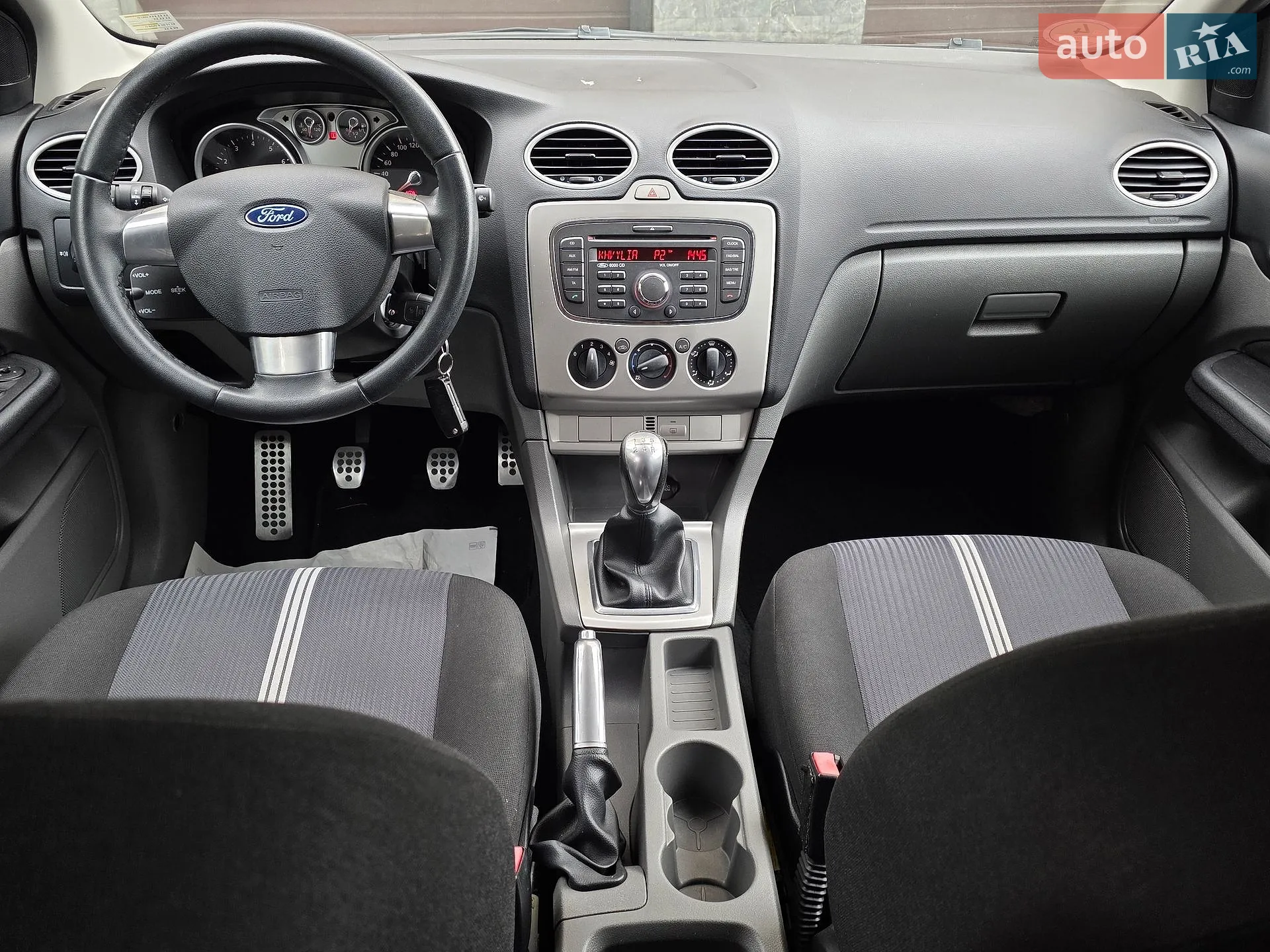 2010 Ford Focus - мініатюра 30