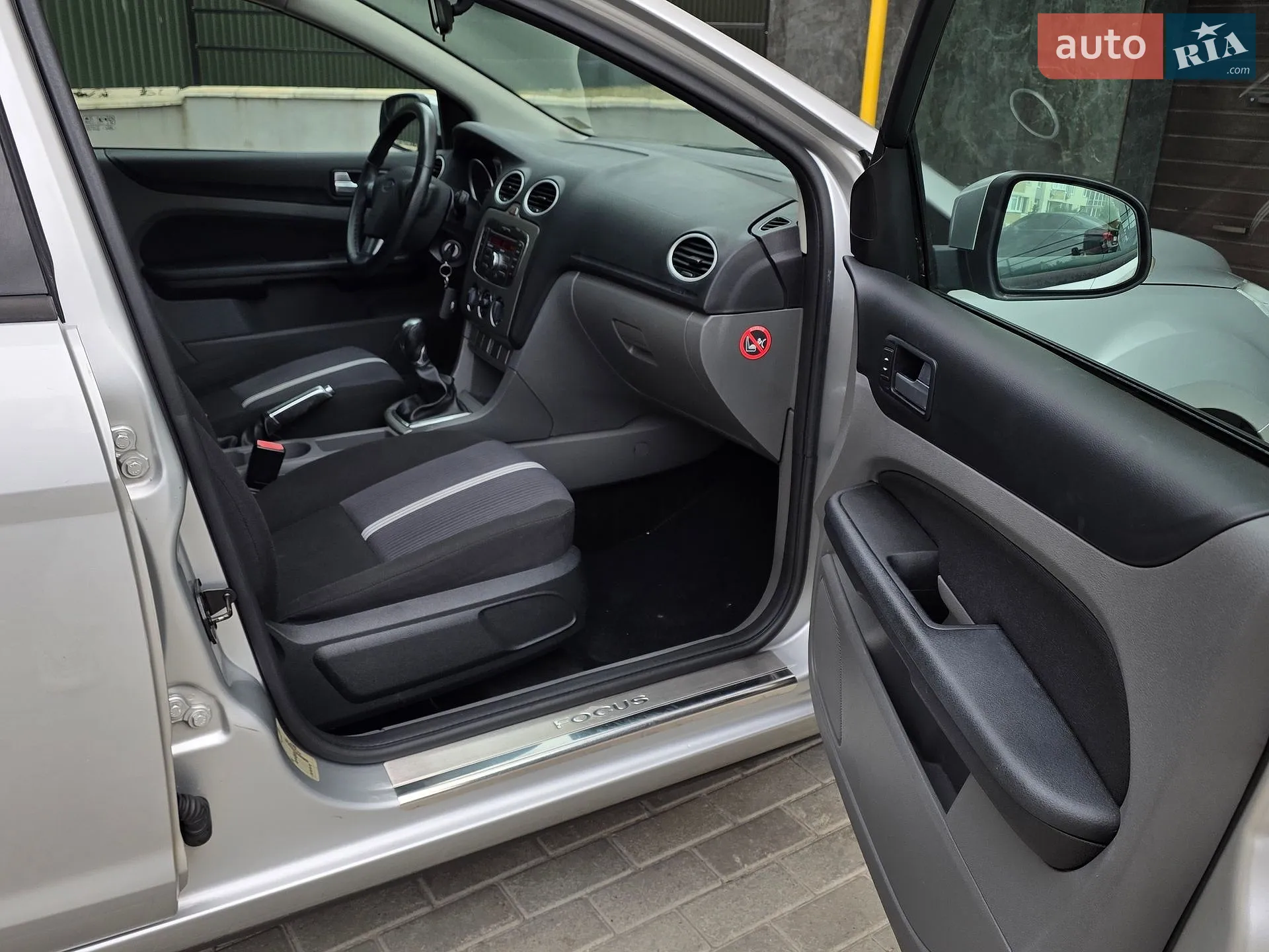 2010 Ford Focus - мініатюра 35