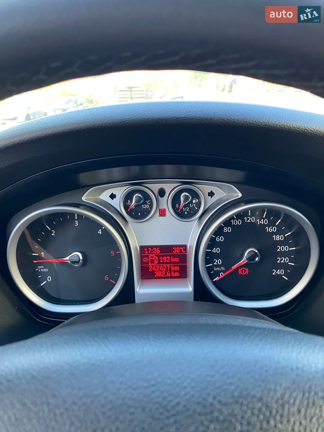 2010 Ford Focus - мініатюра 30