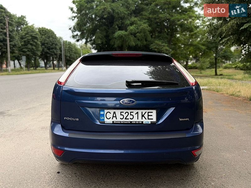 Хэтчбек Ford Focus 2010 в Смеле