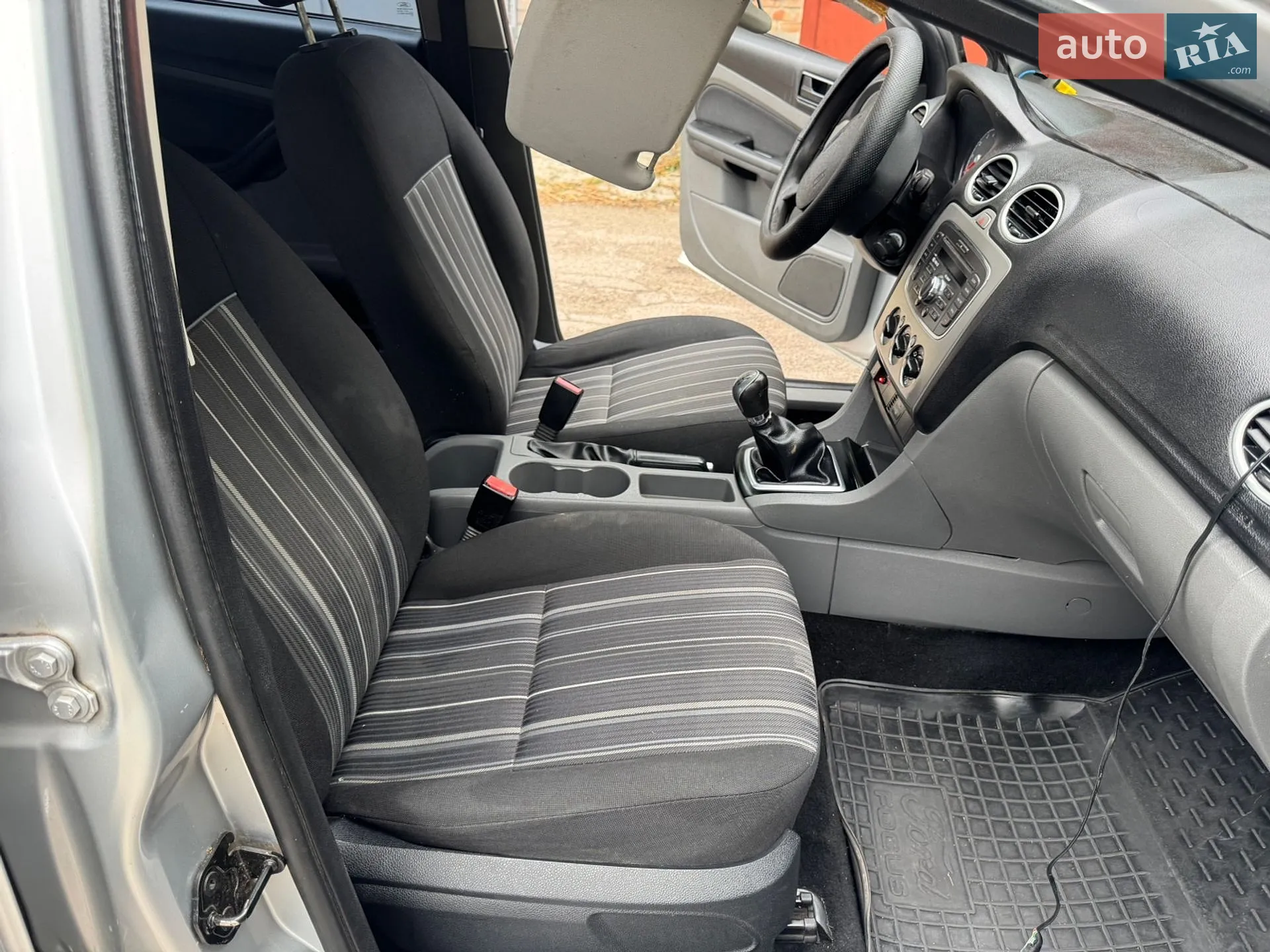 2011 Ford Focus - мініатюра 27