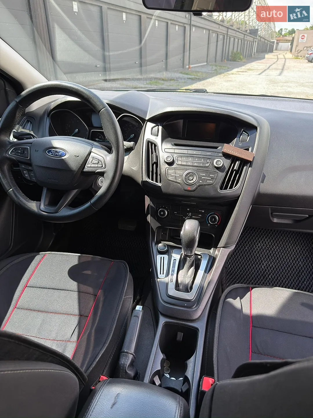 2017 Ford Focus - мініатюра 10