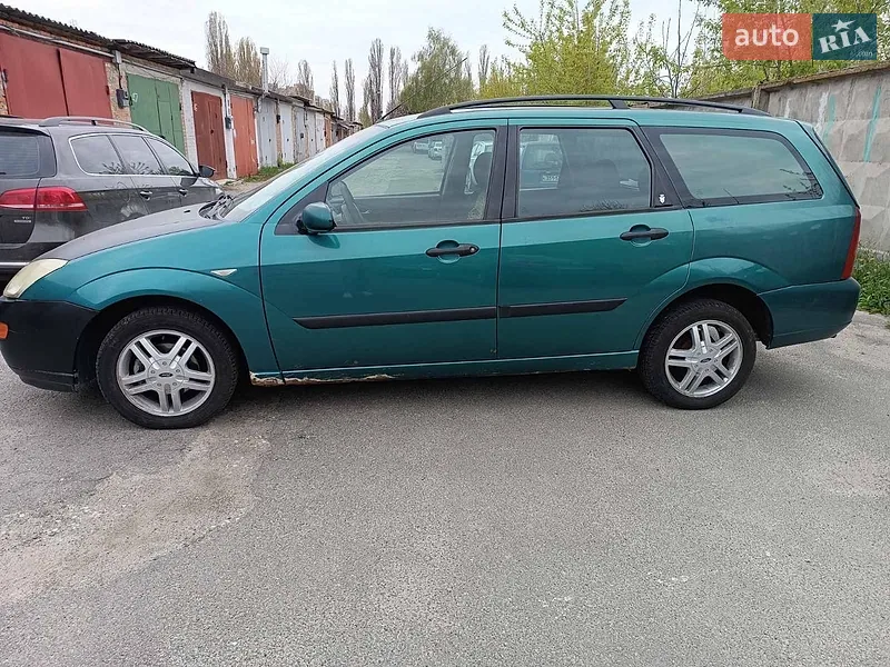 Ford Focus 2000