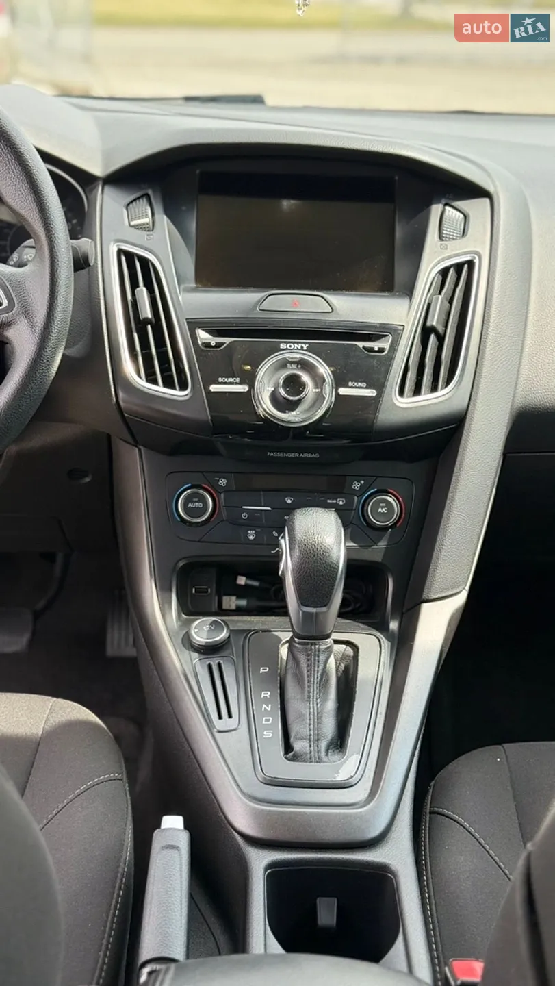 2017 Ford Focus - мініатюра 9