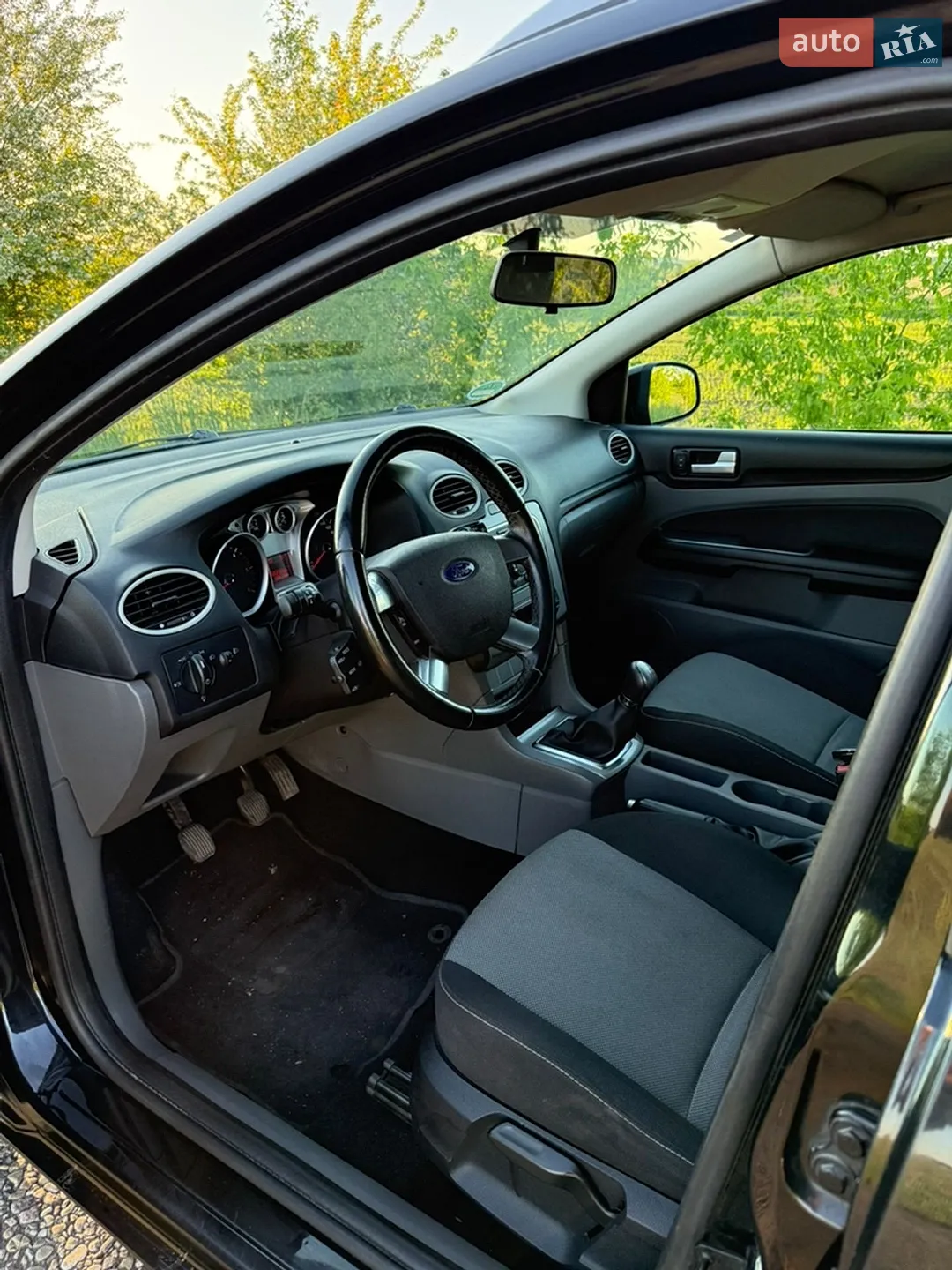 2010 Ford Focus - мініатюра 11