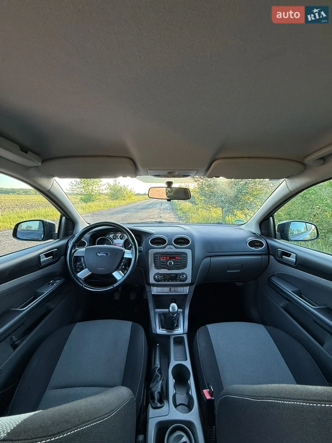 2010 Ford Focus - мініатюра 12