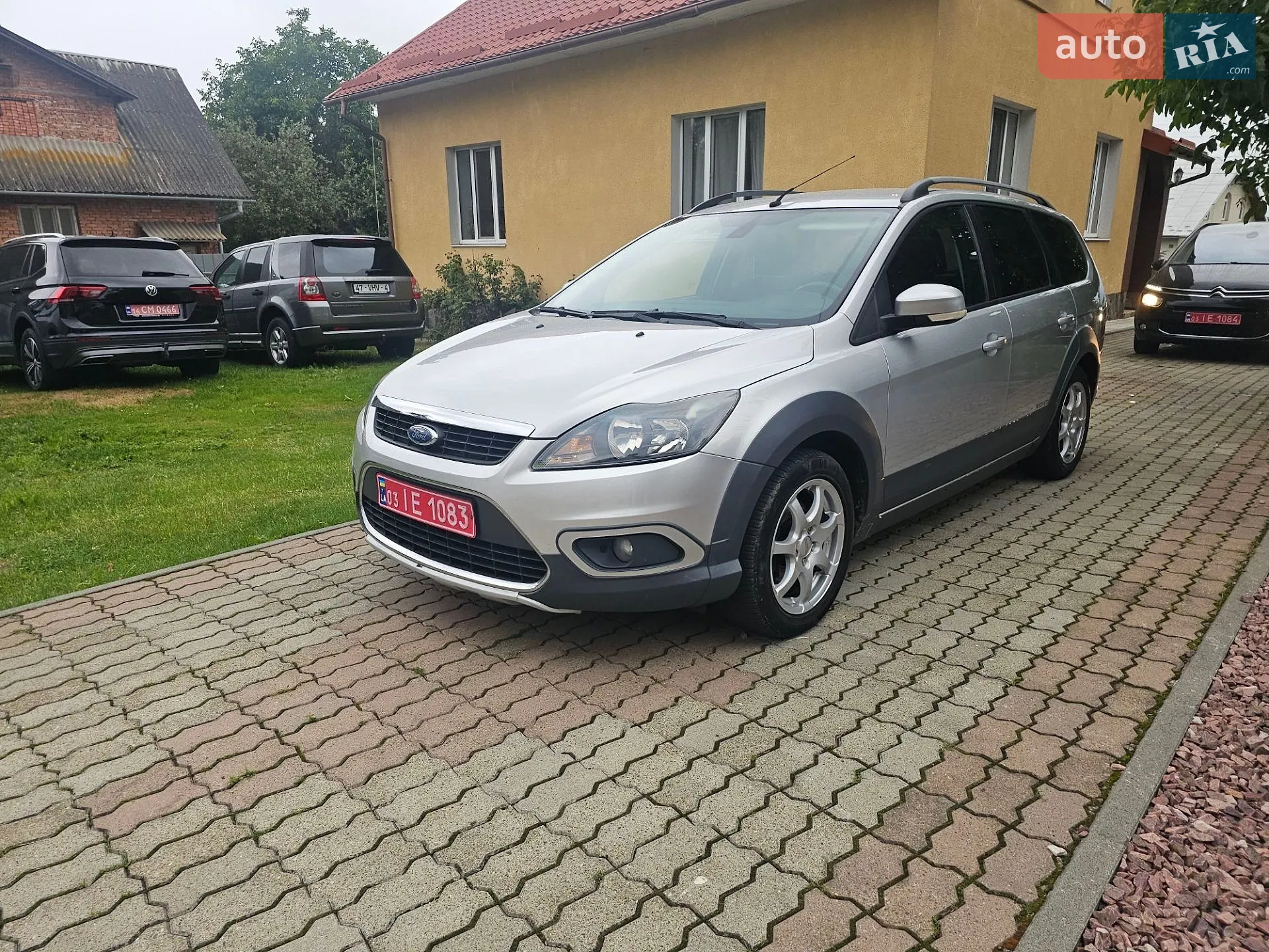 2010 Ford Focus - мініатюра 9