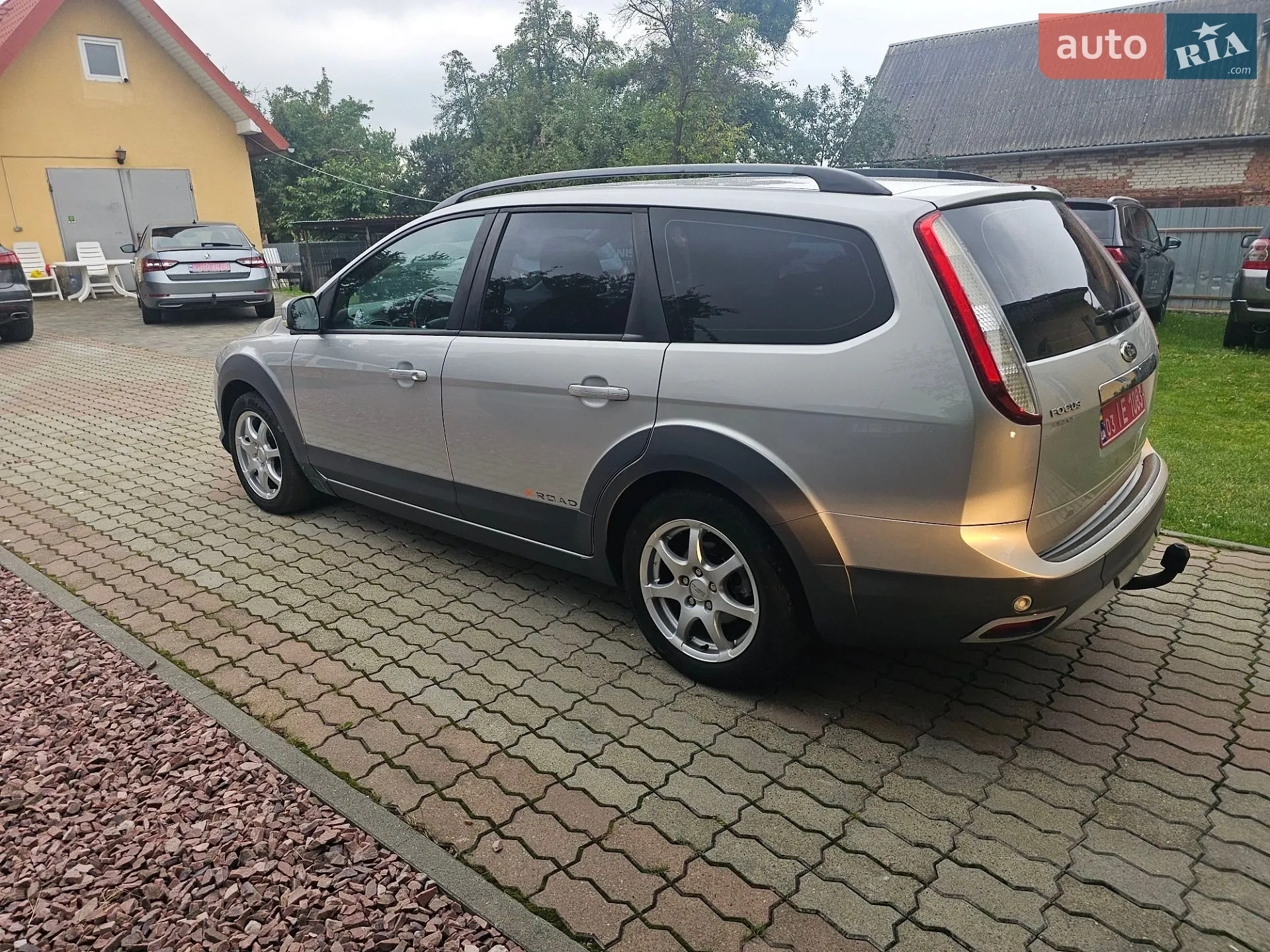 2010 Ford Focus - мініатюра 11