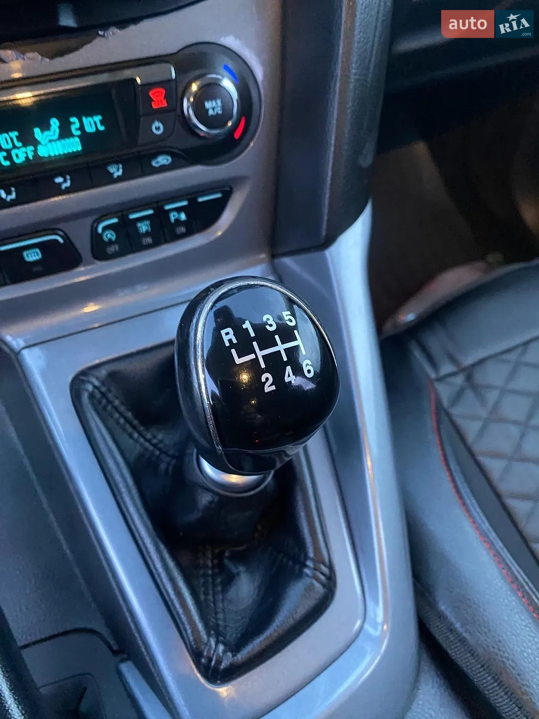 2013 Ford Focus - мініатюра 16