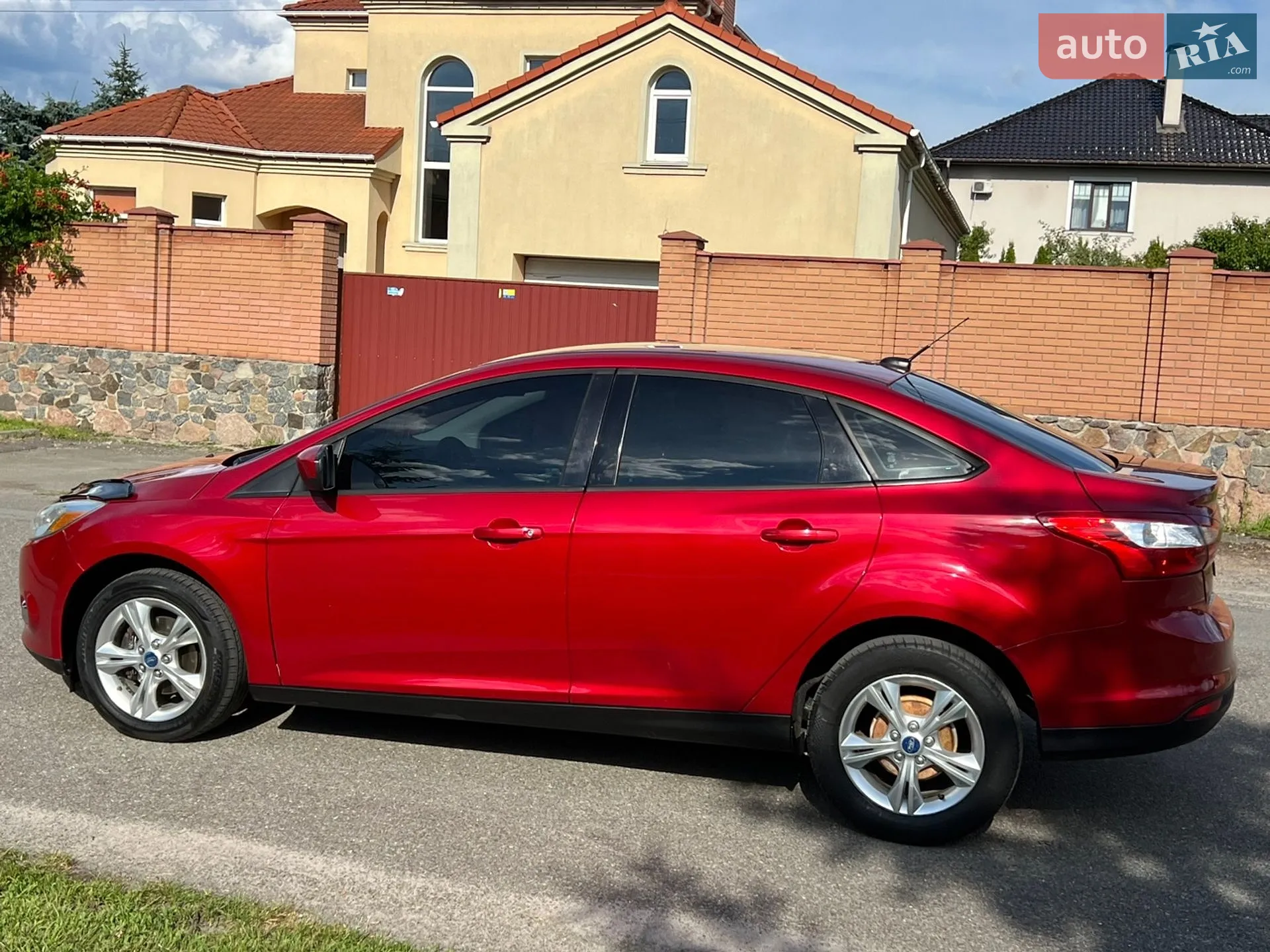 2011 Ford Focus - мініатюра 11