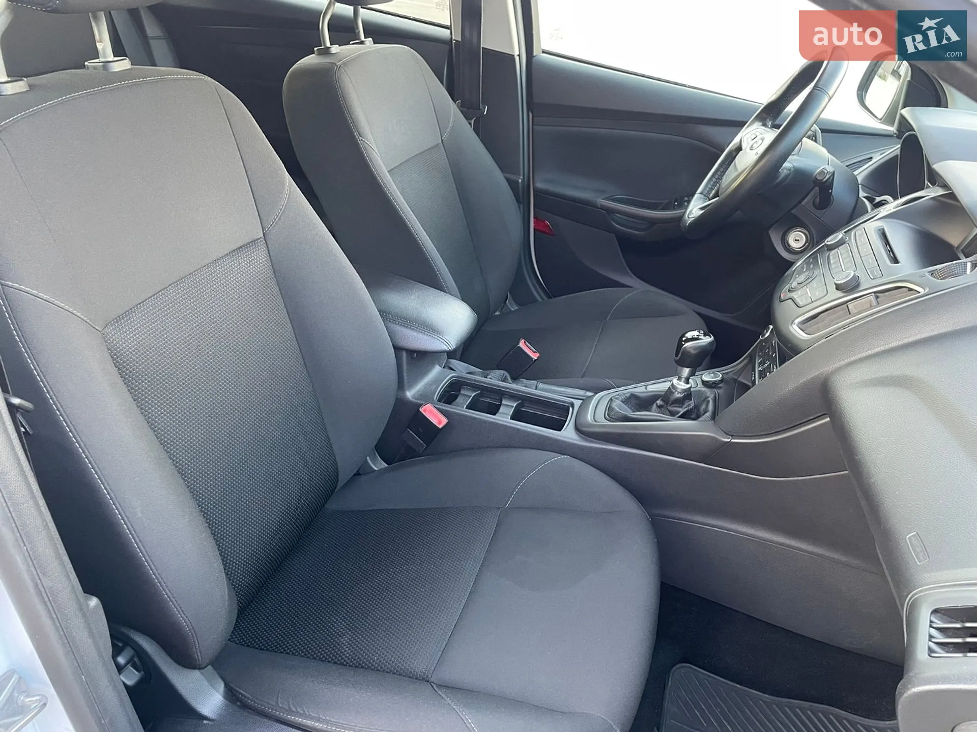 2015 Ford Focus - мініатюра 28