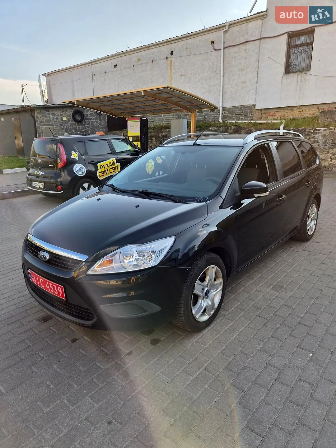 2010 Ford Focus - мініатюра 11