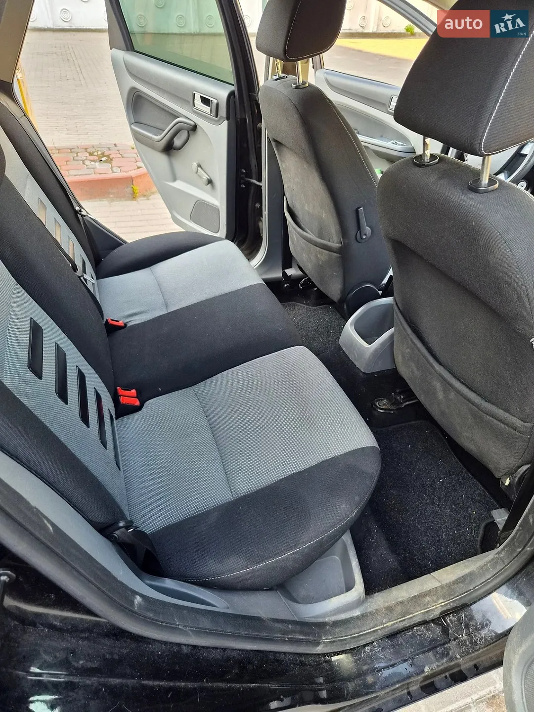 2010 Ford Focus - мініатюра 30