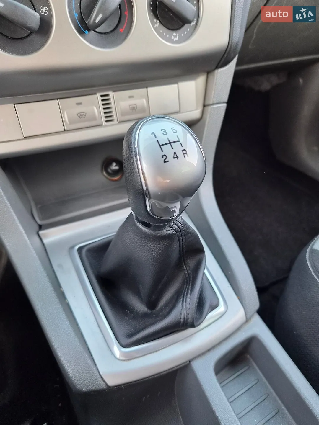 2010 Ford Focus - мініатюра 51