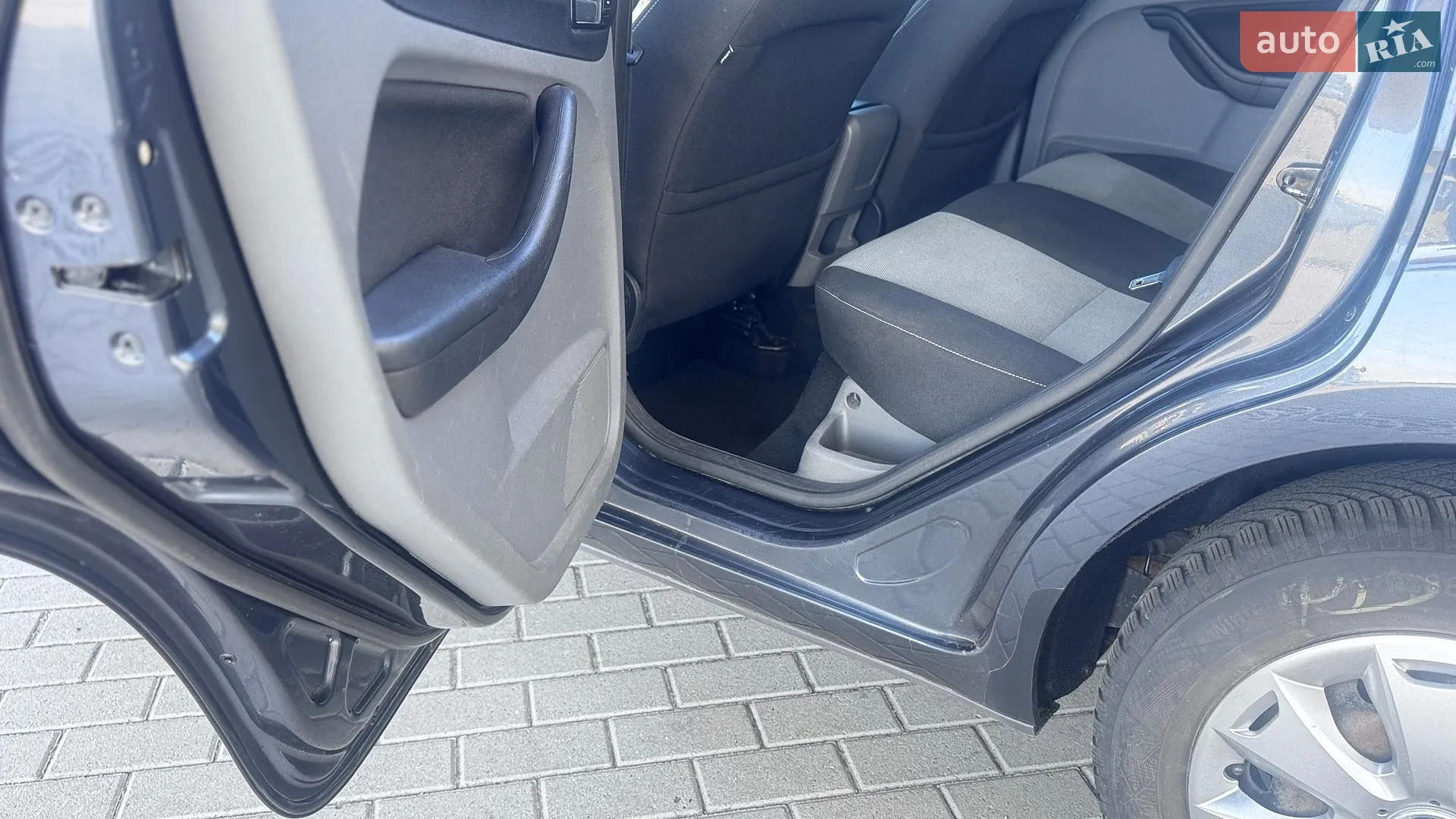 2010 Ford Focus - мініатюра 29