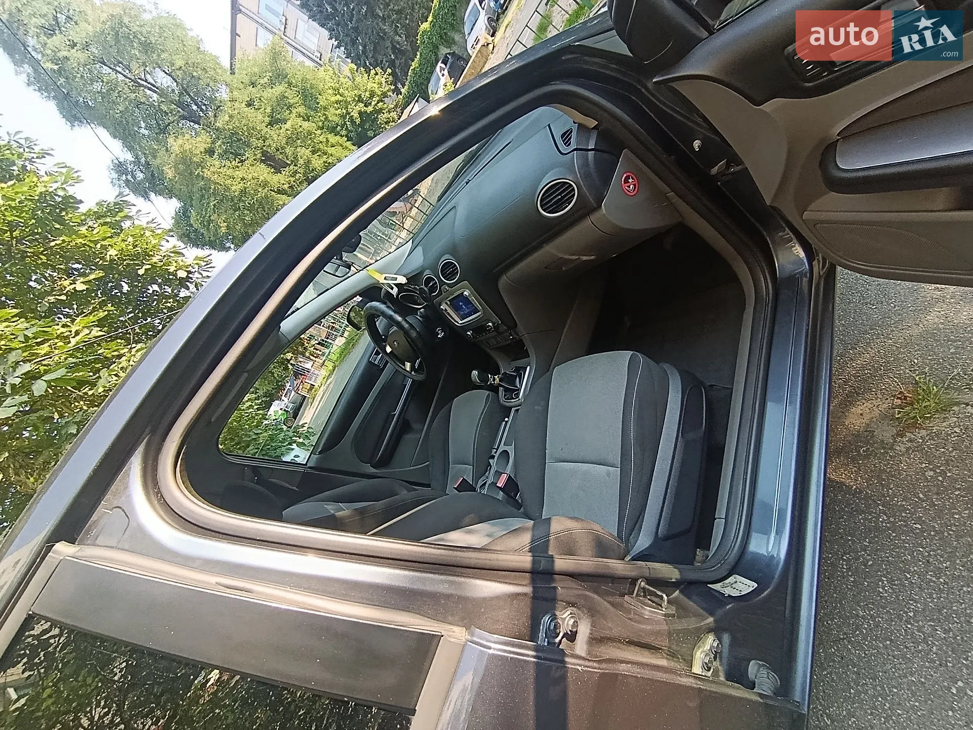 2010 Ford Focus - мініатюра 11