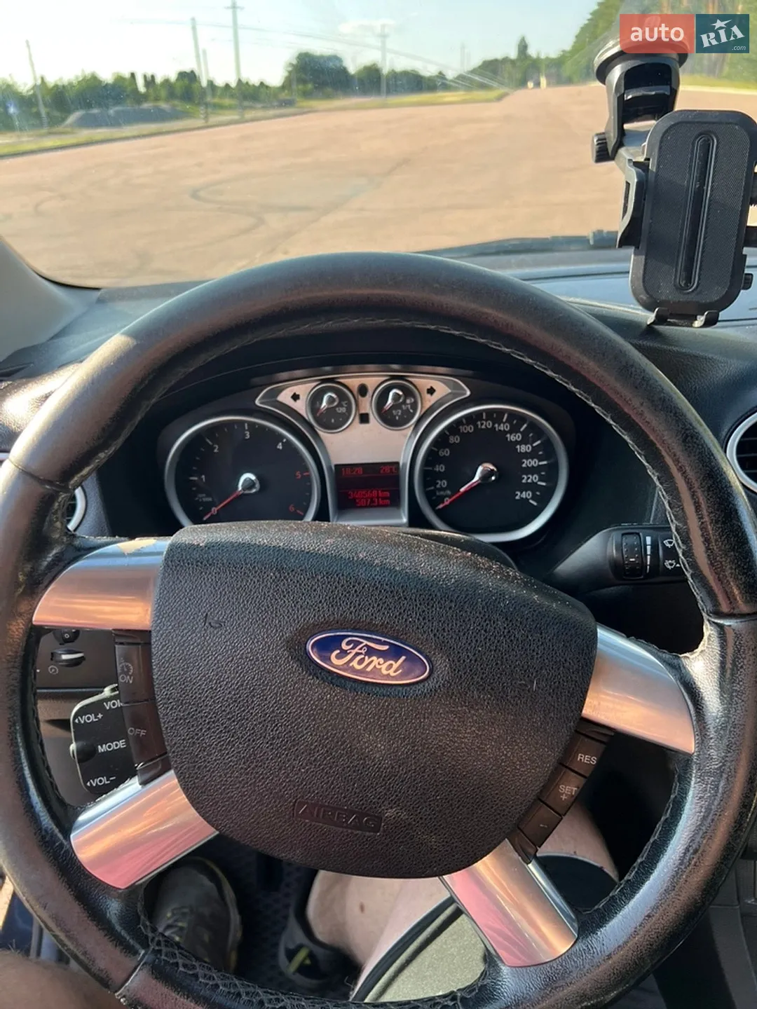 2010 Ford Focus - мініатюра 25