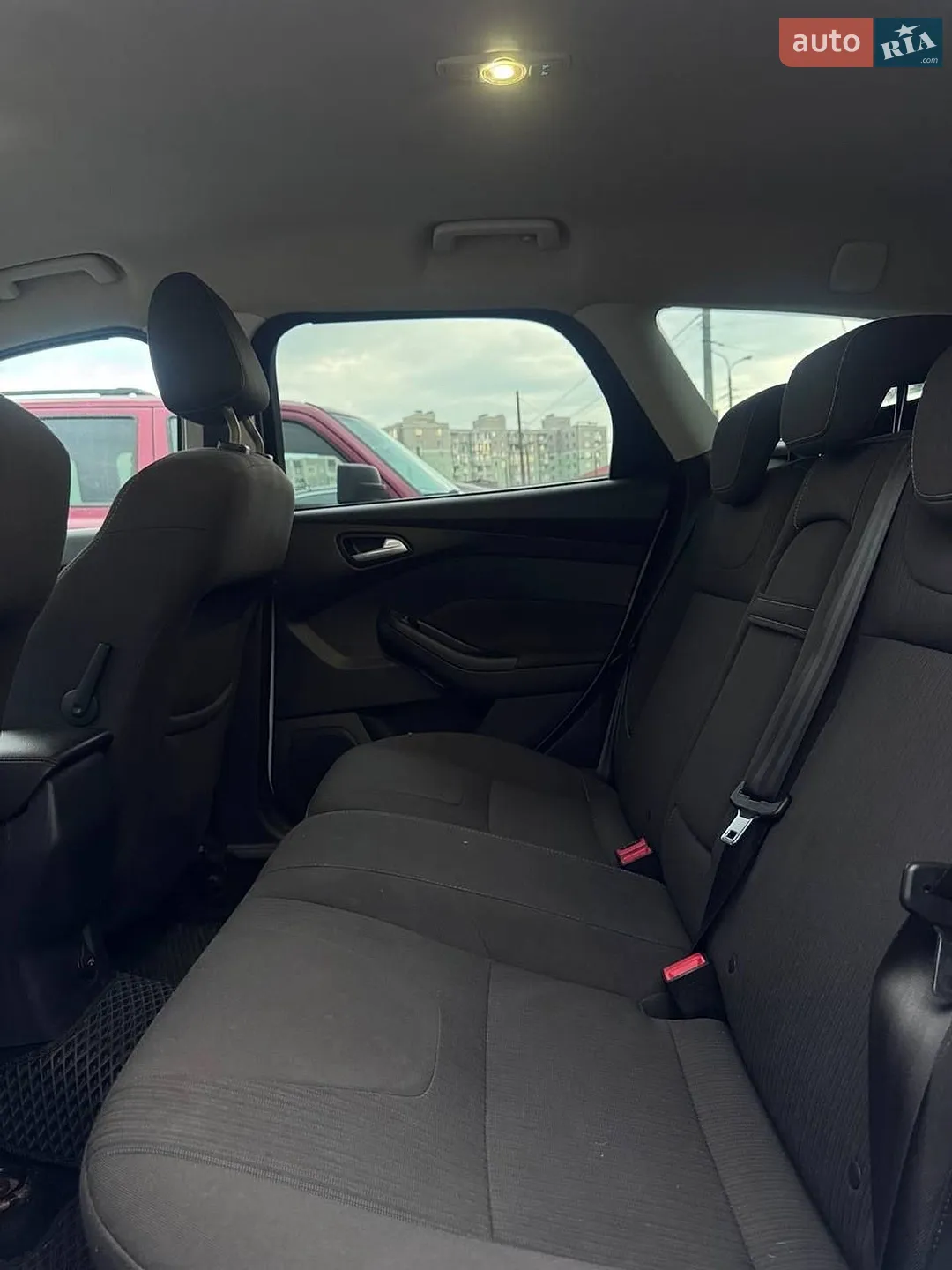 2011 Ford Focus - мініатюра 11