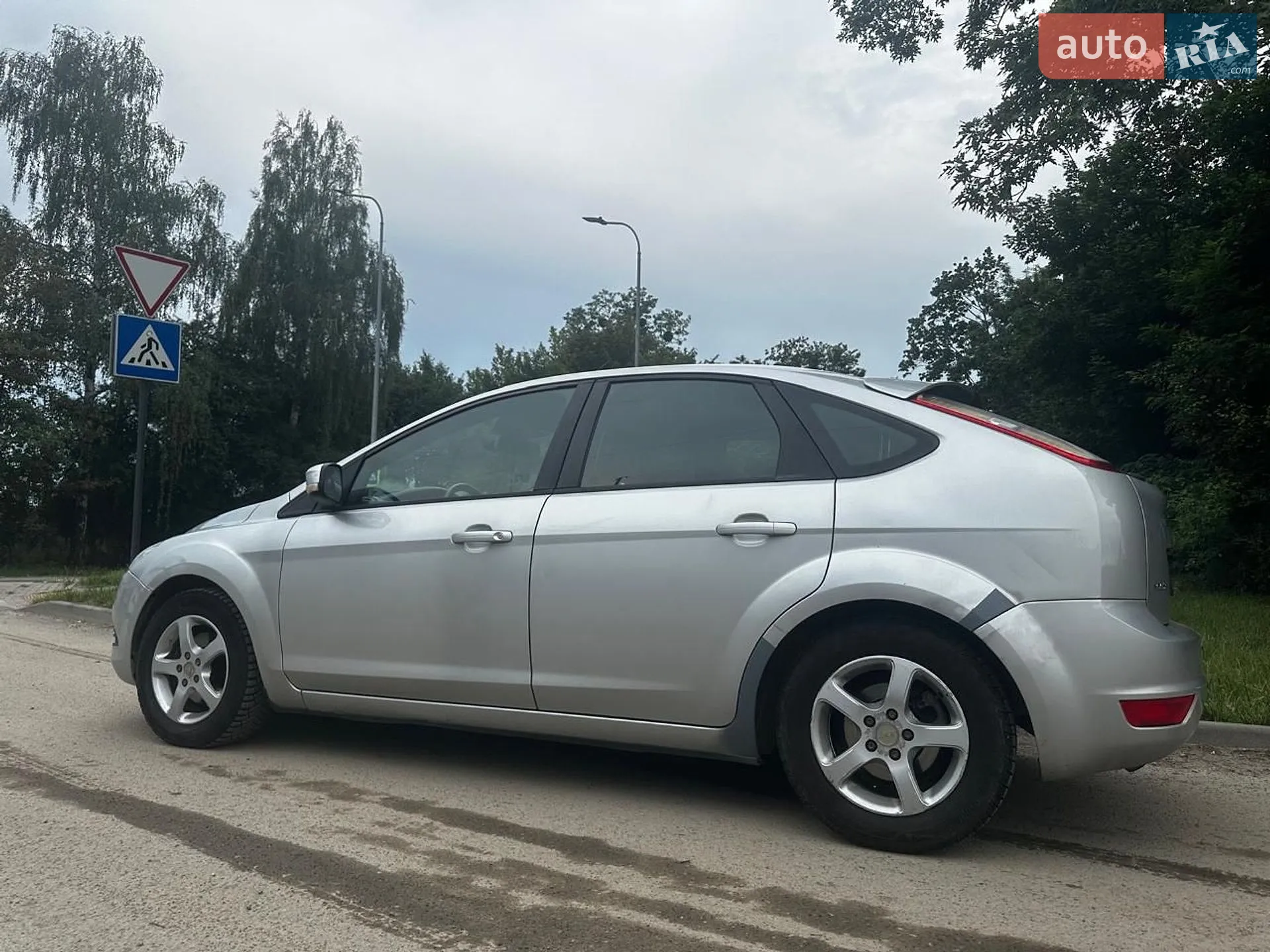 2010 Ford Focus - мініатюра 3