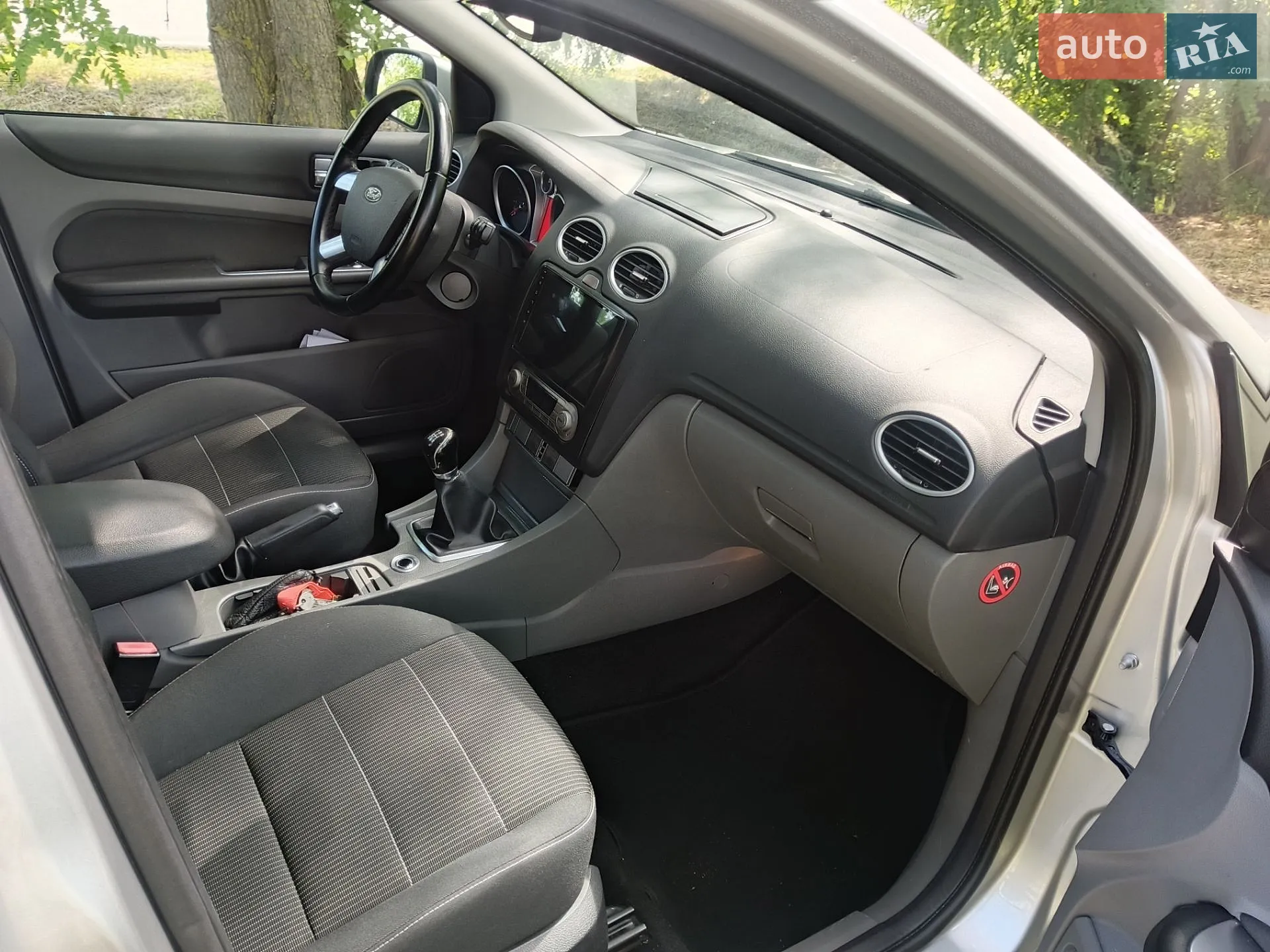 2010 Ford Focus - мініатюра 16