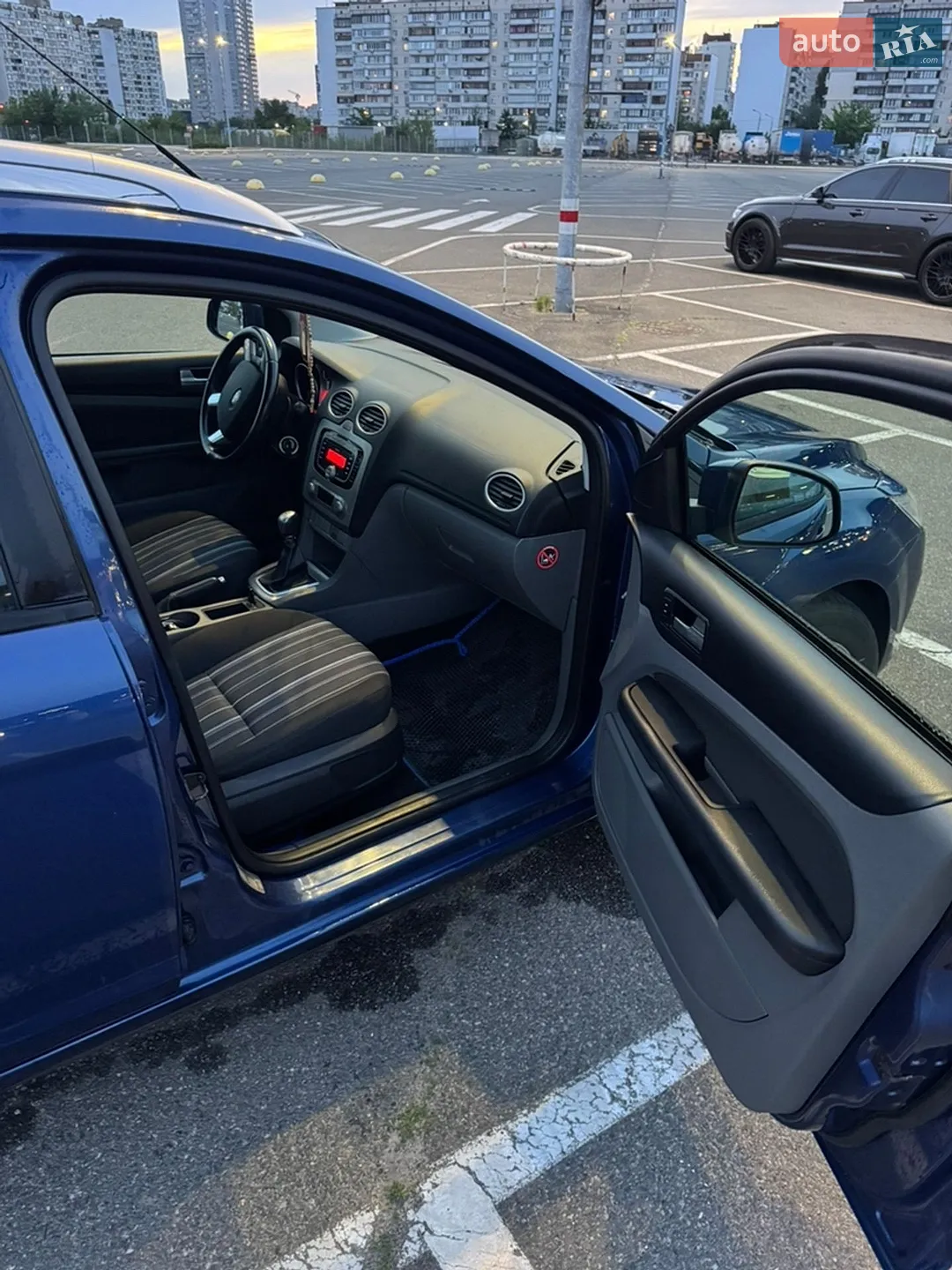2010 Ford Focus - мініатюра 11