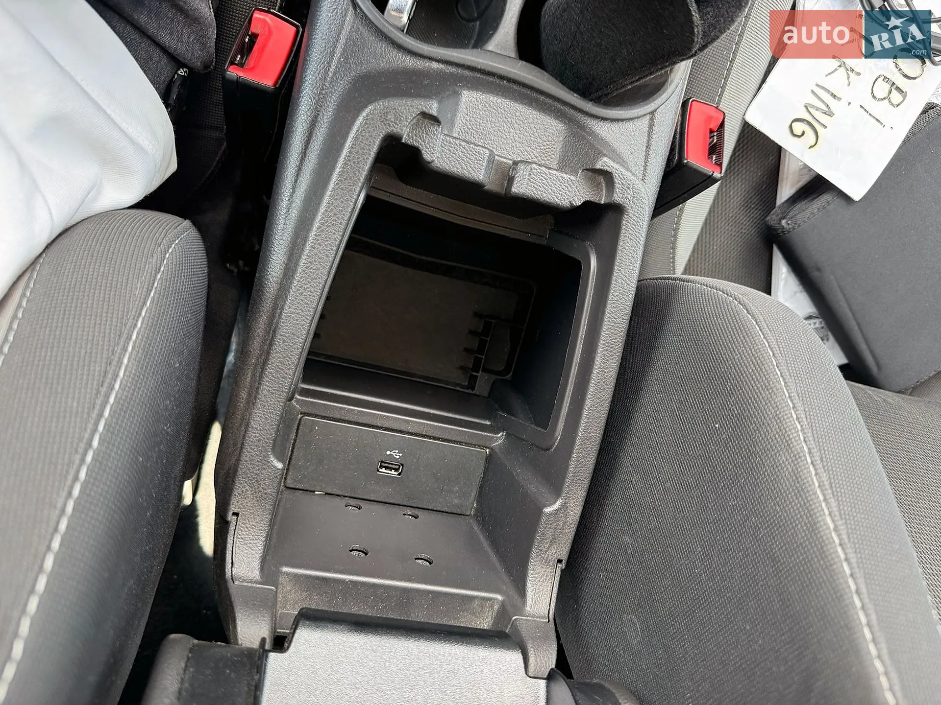 2013 Ford Focus - мініатюра 99