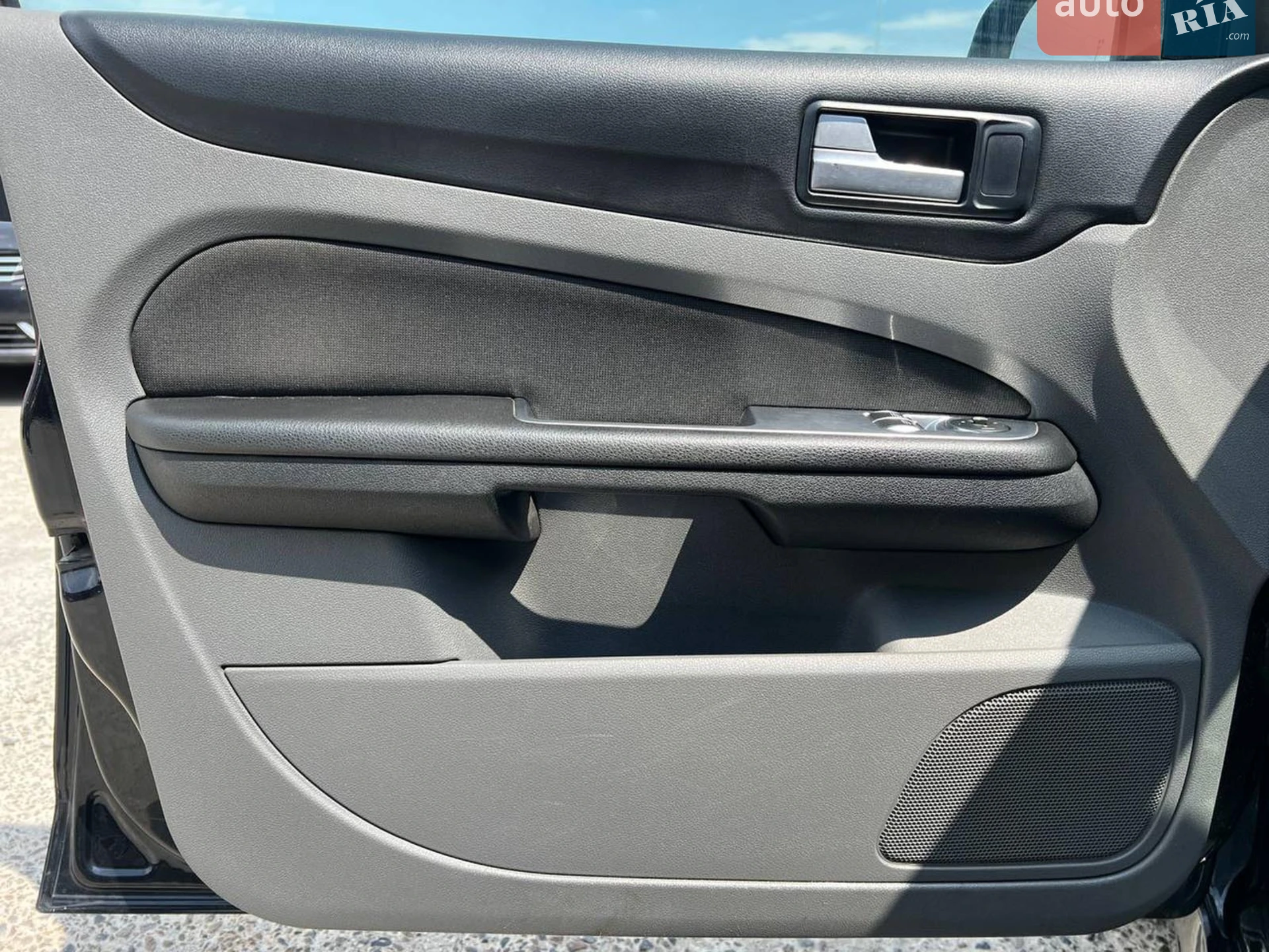 2010 Ford Focus - мініатюра 17