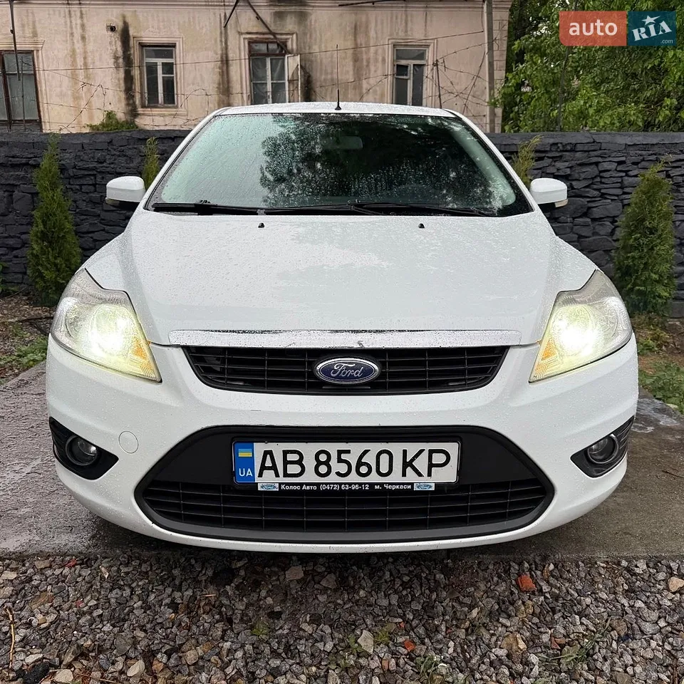 2010 Ford Focus - мініатюра 8