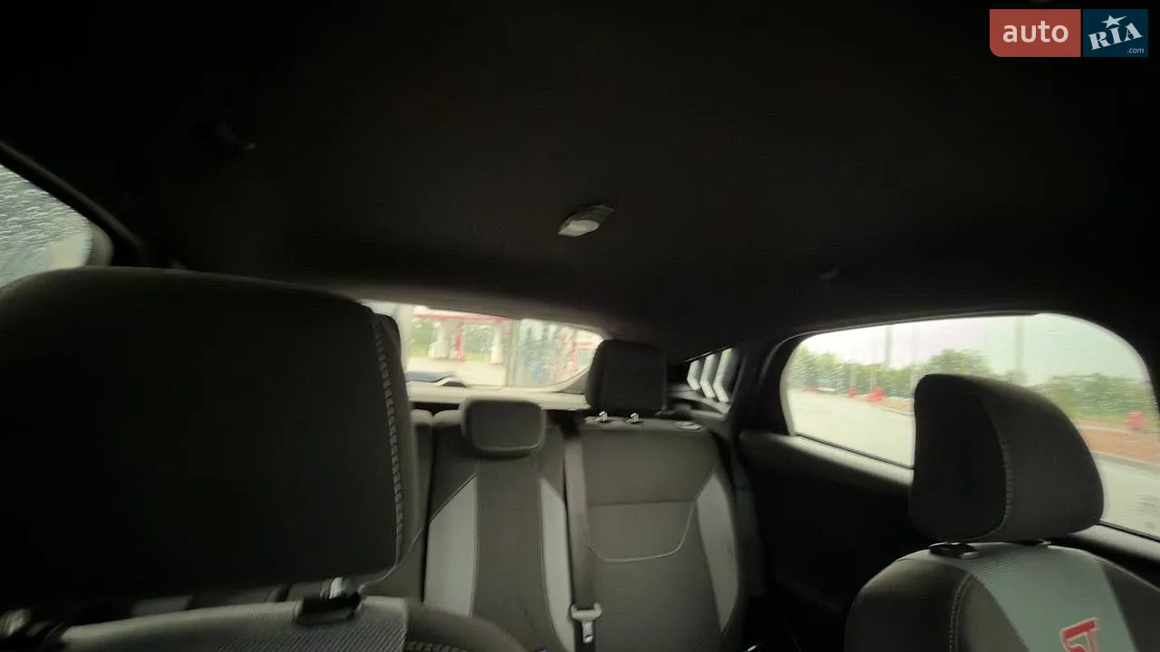 2017 Ford Focus - мініатюра 18