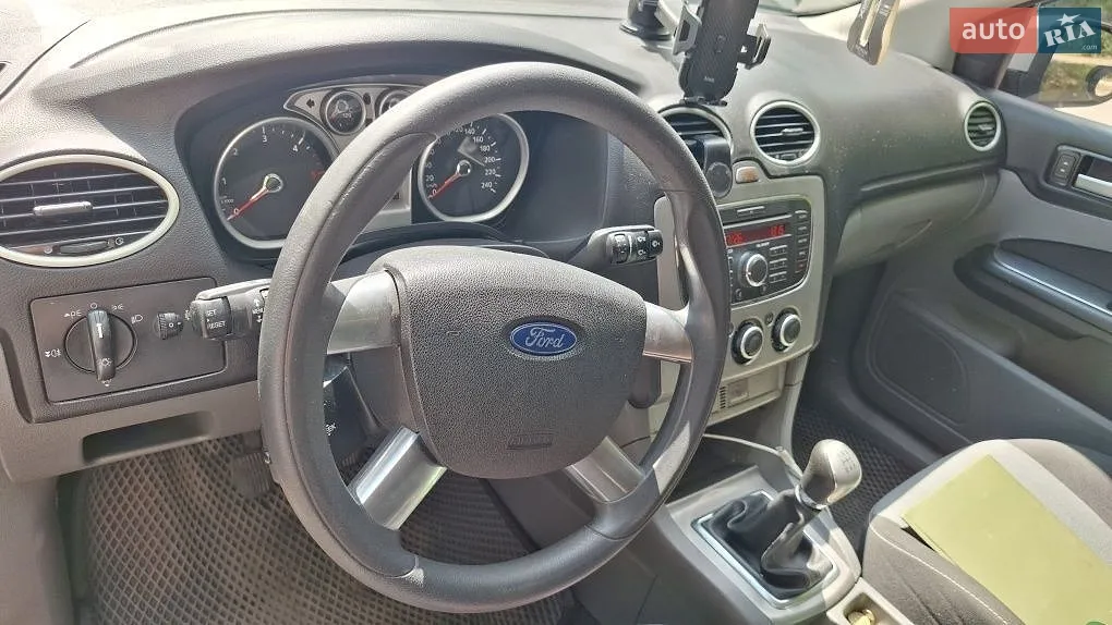 2010 Ford Focus - мініатюра 13